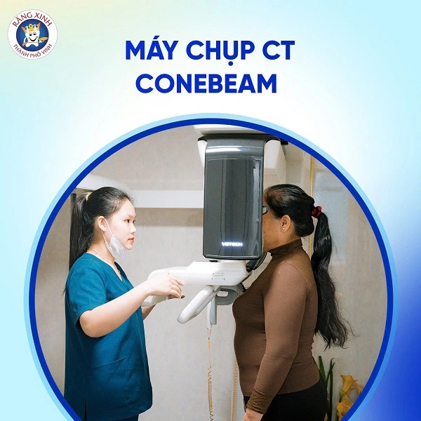Máy CT Cone Beam sẽ quay xung quanh đầu khách hàng chỉ trong khoảng 10–30 giây để thu thập dữ liệu hình ảnh toàn bộ vùng hàm mặt